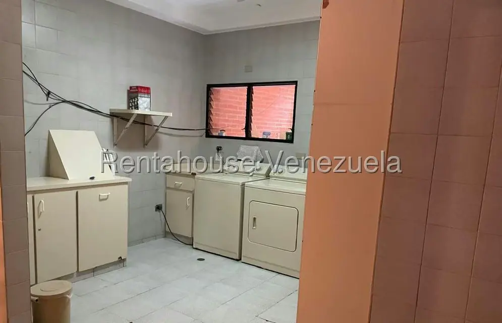 Casa (Multipes Niveles) en Venta en Alto Hatillo, Distrito Metropolitano - 25