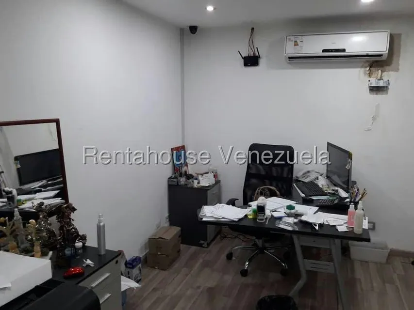 Local Comercial en Alquiler en Parroquia Catedral, Distrito Metropolitano - 14
