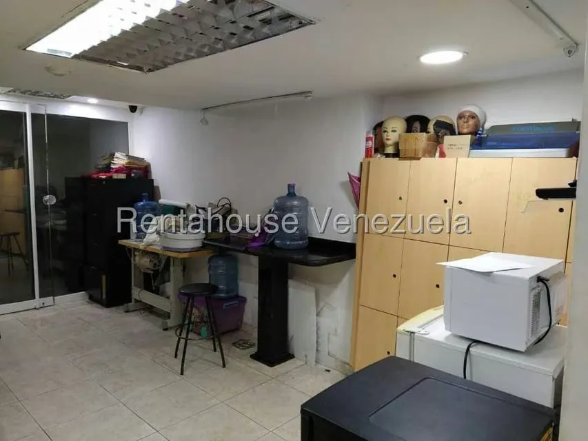 Local Comercial en Alquiler en Parroquia Catedral, Distrito Metropolitano - 9