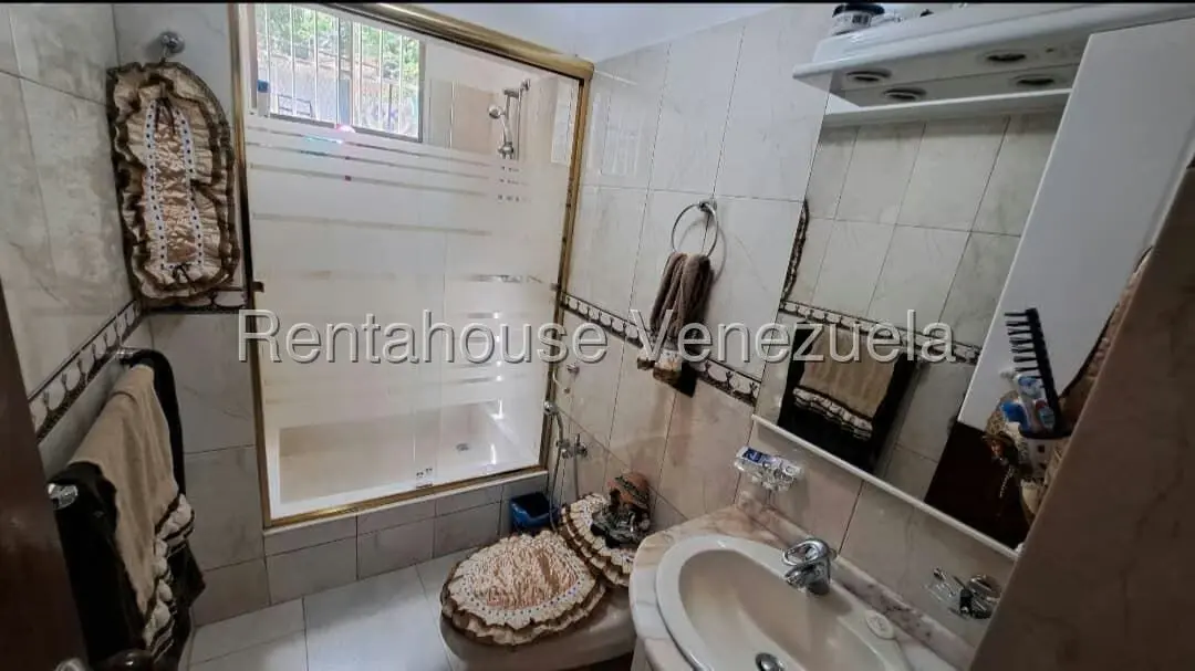 Apartamento (1 Nivel) en Venta en El Paraiso, Distrito Metropolitano - 23