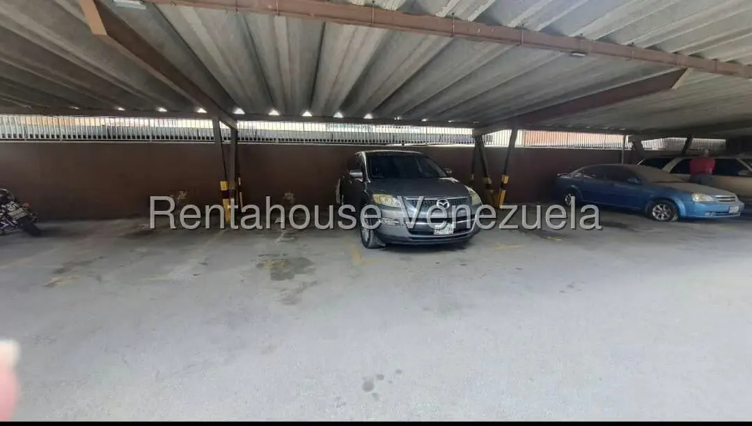 Apartamento (1 Nivel) en Venta en El Paraiso, Distrito Metropolitano - 24