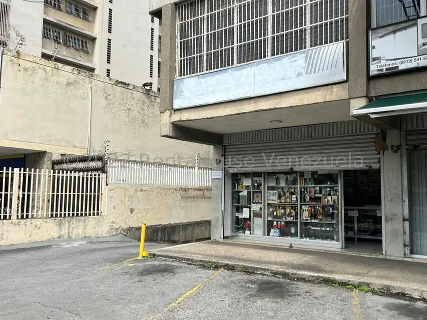 Local Comercial en Venta en La Urbina, Distrito Metropolitano - 3