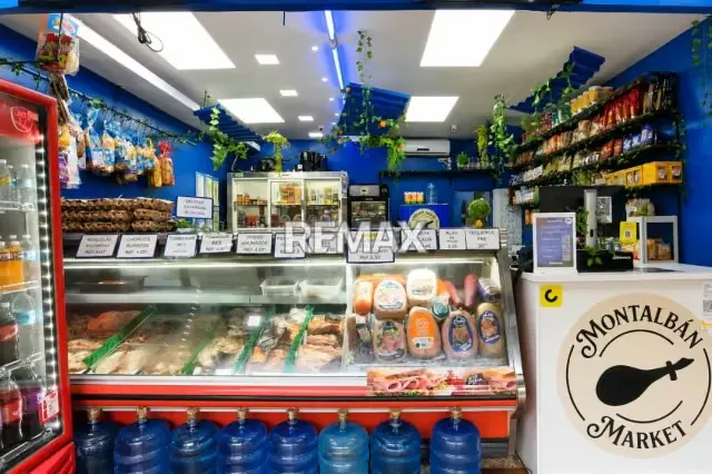 Venta de Fondo de Comercio Carniceria y Charcuteria Urb Montalban 26-60 - 4