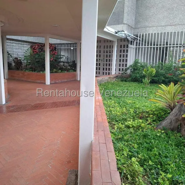 Apartamento (1 Nivel) en Alquiler en El Cafetal, Distrito Metropolitano - 3