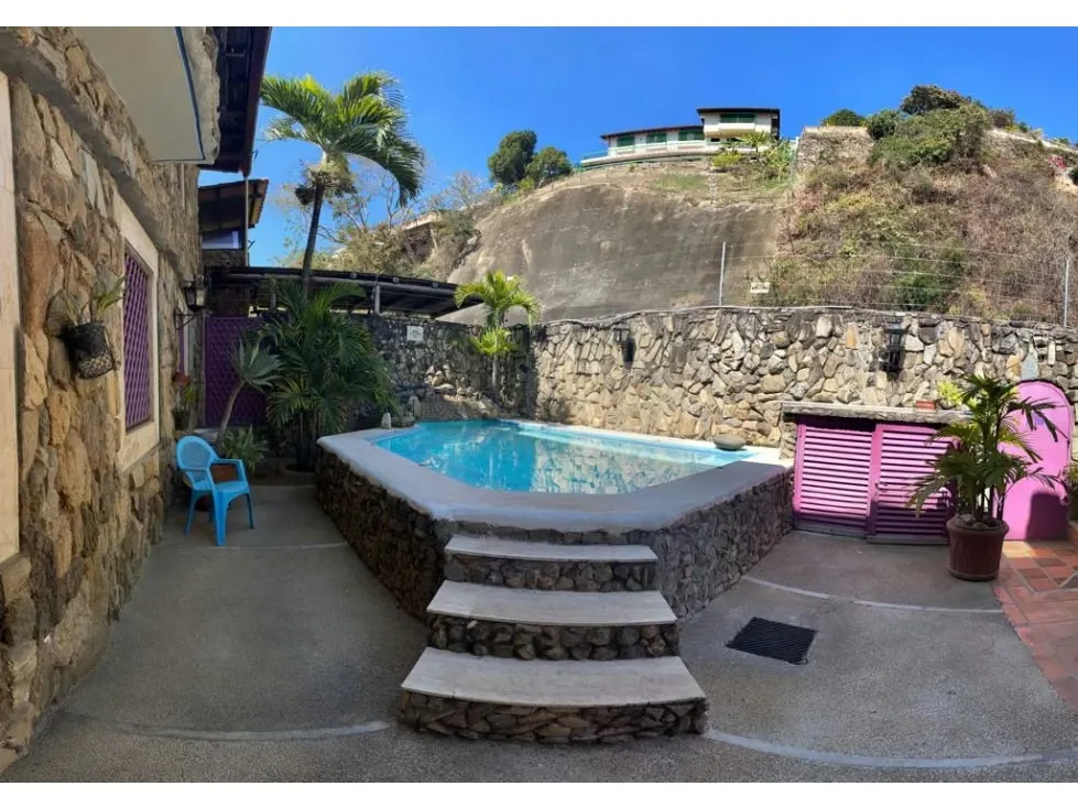 Vendo casa 700m2 5h+2s/4.5b+s/5p Colinas de Tamanaco 3003 - 2
