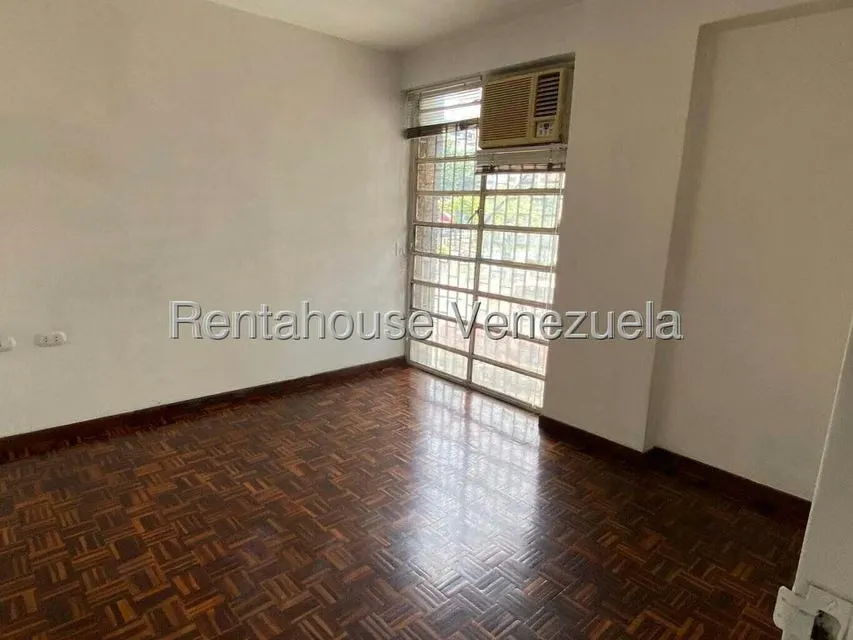 Oficina en Venta en Altamira, Distrito Metropolitano - 11
