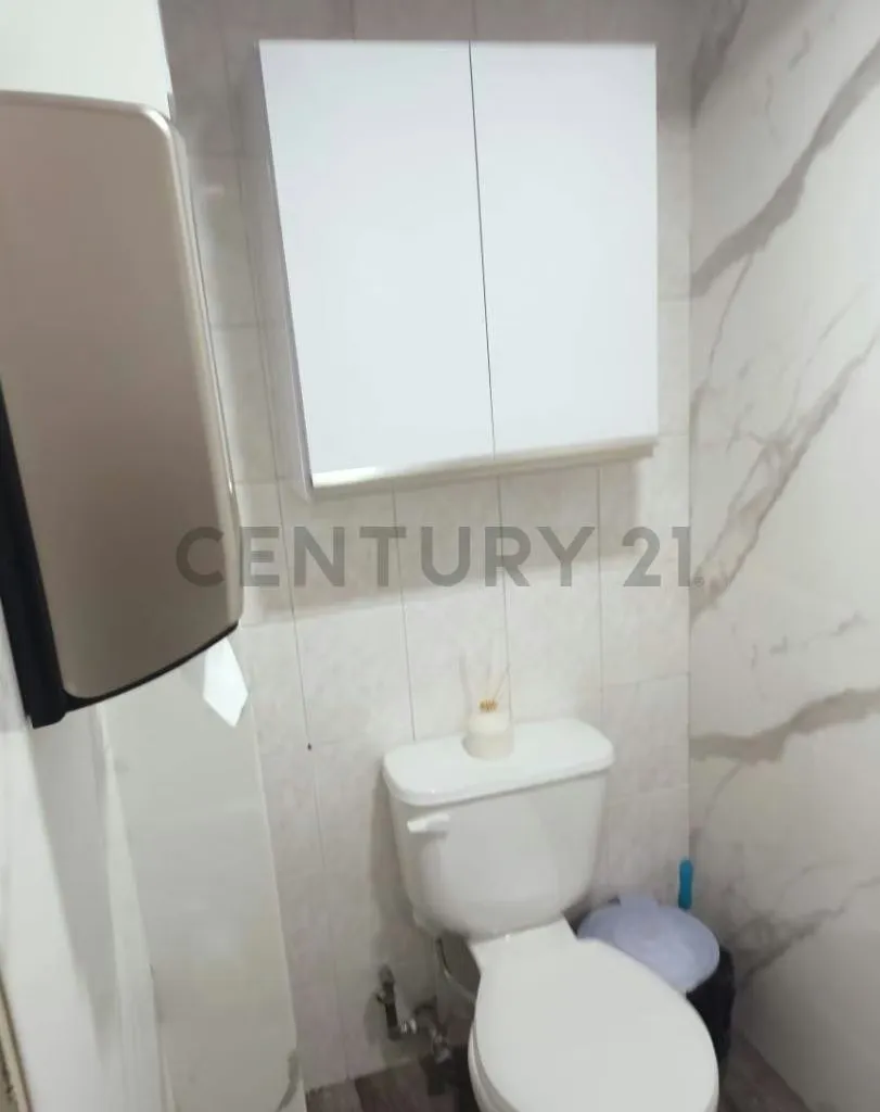 Se alquila Oficina Ejecutiva, amoblada, en la Urbanización La Campiña, Caracas - 8