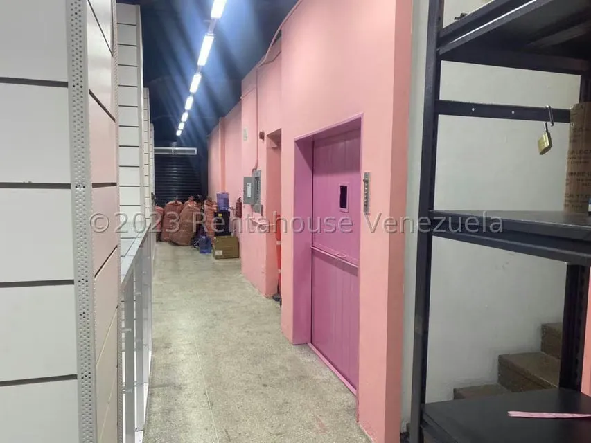 Edificio en Venta en Parroquia La Candelaria, Distrito Metropolitano - 8
