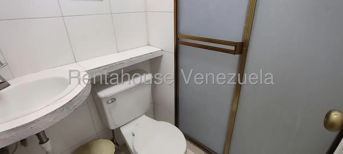 Apartamento (1 Nivel) en Alquiler en Metropolitano Javier, Lara - 12