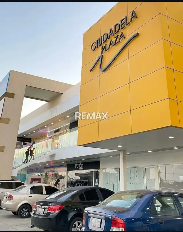 CONSULTORIO ODONTOLOGICO EN ALQUILER EN EL C.C. CIUDAD DE LA PLAZA ZONA NORTE INCLUYE MATERIAL ODONTOLÓGICO
