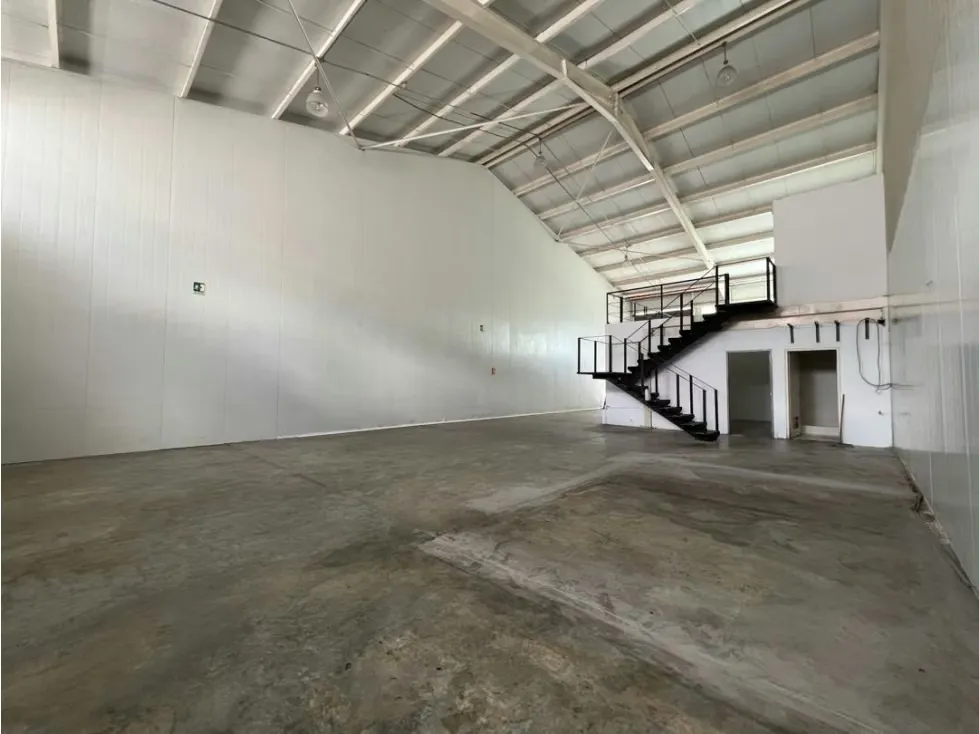 Galpon en Alquiler 300m2 Guatire - 2