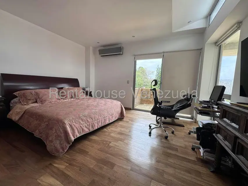 Casa (Multipes Niveles) en Venta en Prados del Este, Distrito Metropolitano - 17