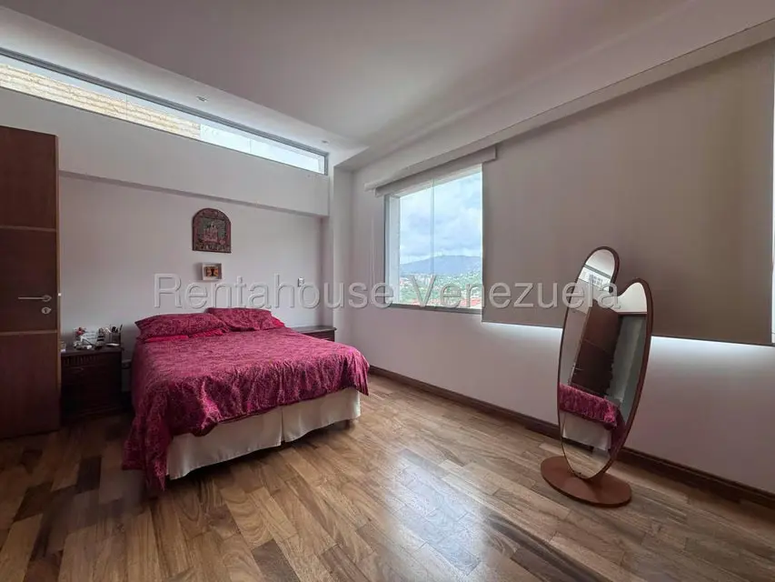 Casa (Multipes Niveles) en Venta en Prados del Este, Distrito Metropolitano - 25
