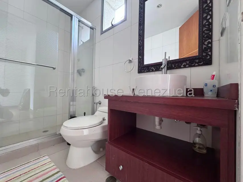 Casa (Multipes Niveles) en Venta en Prados del Este, Distrito Metropolitano - 28