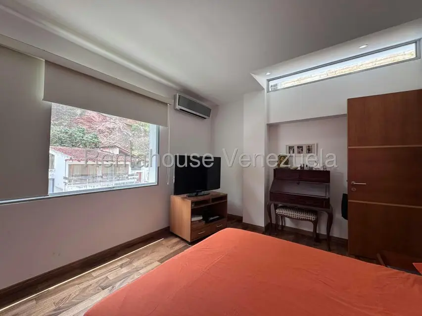 Casa (Multipes Niveles) en Venta en Prados del Este, Distrito Metropolitano - 31