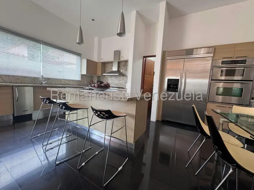 Casa (Multipes Niveles) en Venta en Prados del Este, Distrito Metropolitano - 37