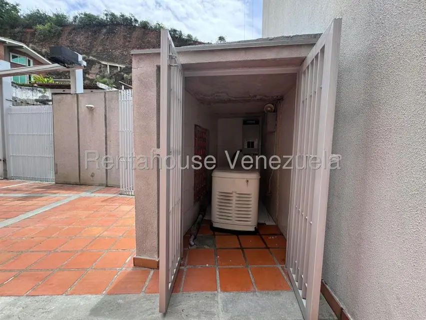 Casa (Multipes Niveles) en Venta en Prados del Este, Distrito Metropolitano - 49
