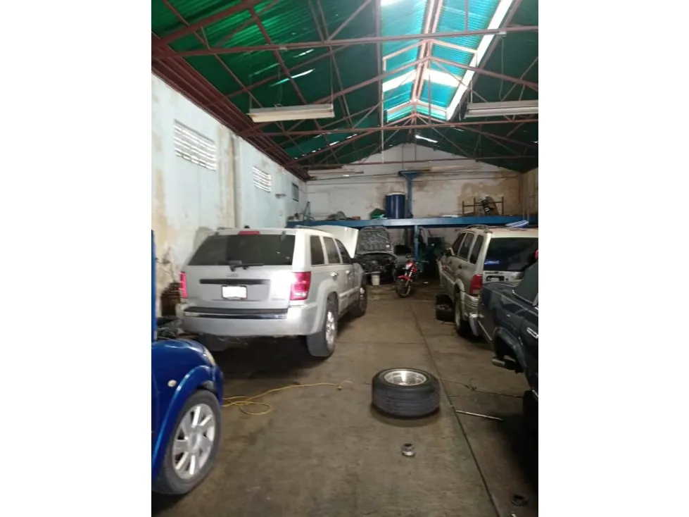 Vendo galpón industrial 832m2 Cementerio del Sur 8914 - 5