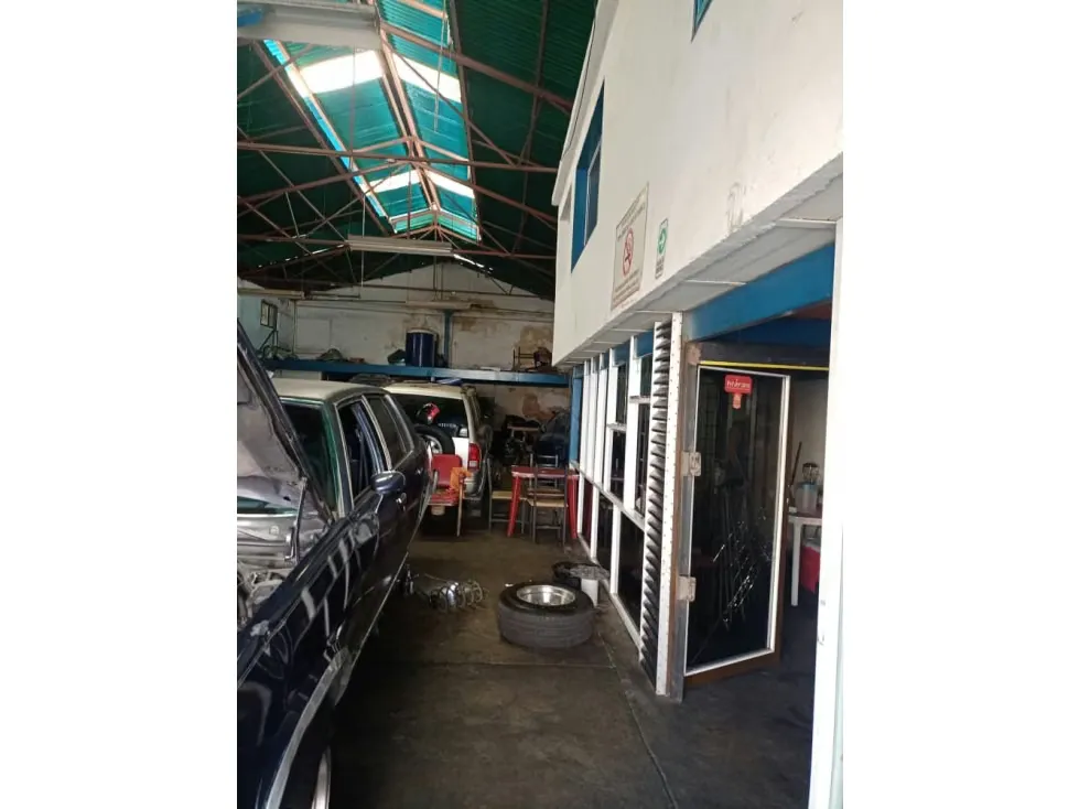 Vendo galpón industrial 832m2 Cementerio del Sur 8914 - 6