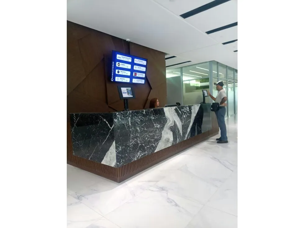 Vendo/alquilo oficina 440m2 Los Pomelos 0295 - 4