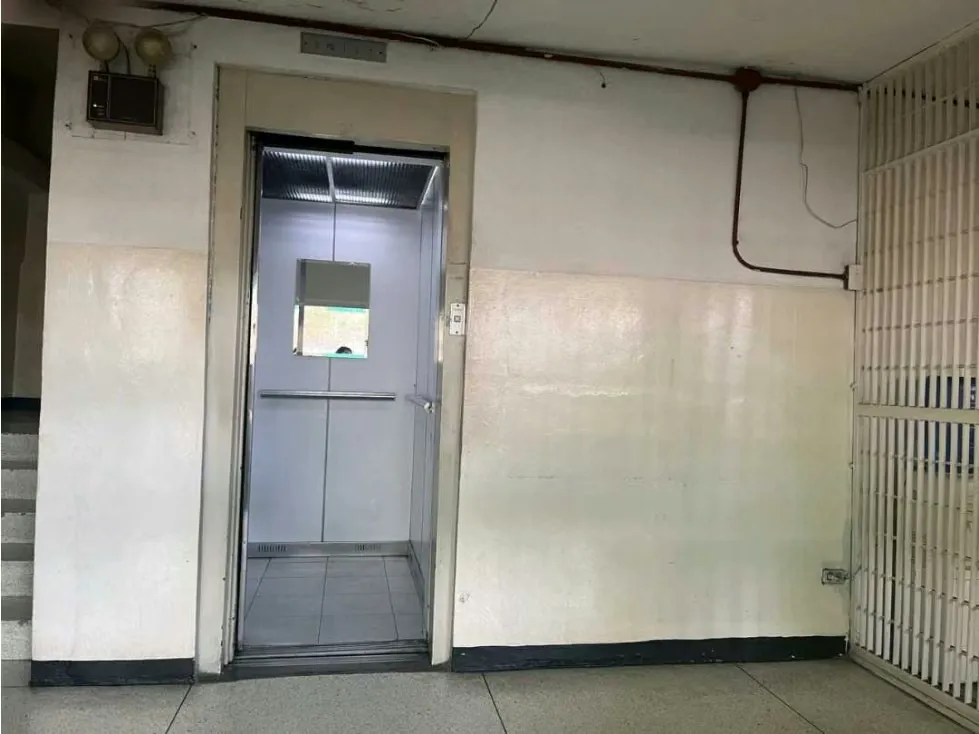 VENTA/ALQUILER PISO INDUSTRIAL, RUIZ PINEDA, CARICUAO - 6