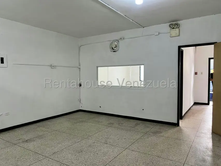 Oficina en Alquiler en Avenida Loreto, Aragua - 11