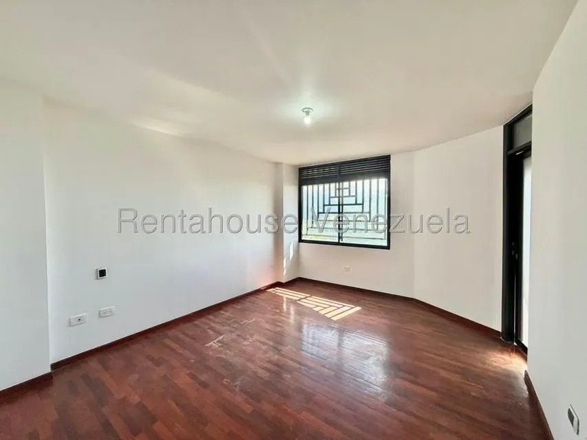 Apartamento (1 Nivel) en Venta en Miranda, Distrito Metropolitano - 36