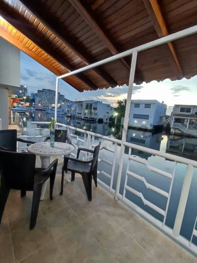 Hermosa casa bote b en Venta Remodelada - 8