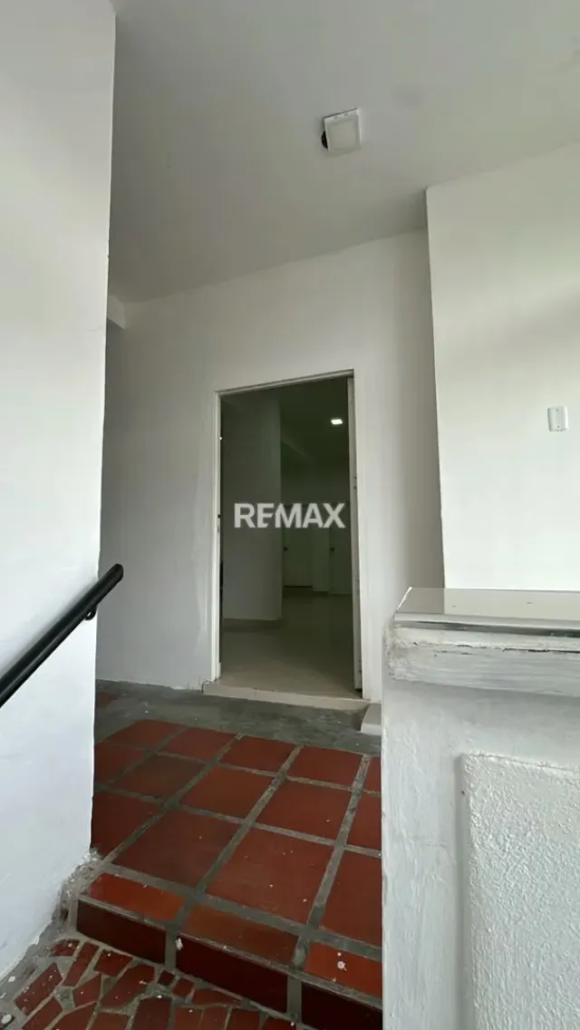 Se Vende Apartamento en el Romulo Gallegos, primer piso - 16
