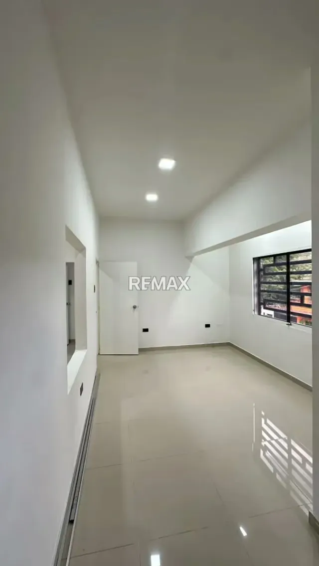 Se Vende Apartamento en el Romulo Gallegos, primer piso - 3