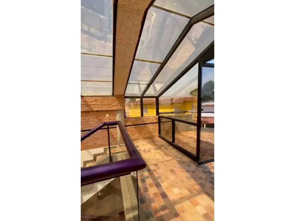 Vendo casa 537m2 6h/7b/10p San Antonio de Los Altos 0647 - 8