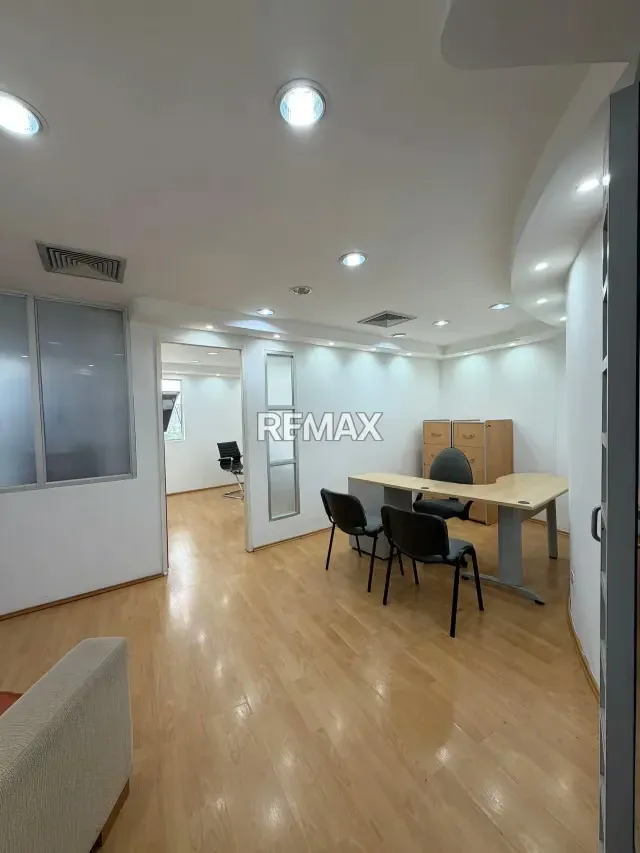 En venta oficina en la Torre Ejecutiva - 4 av del Parral Valencia Carabobo - 14