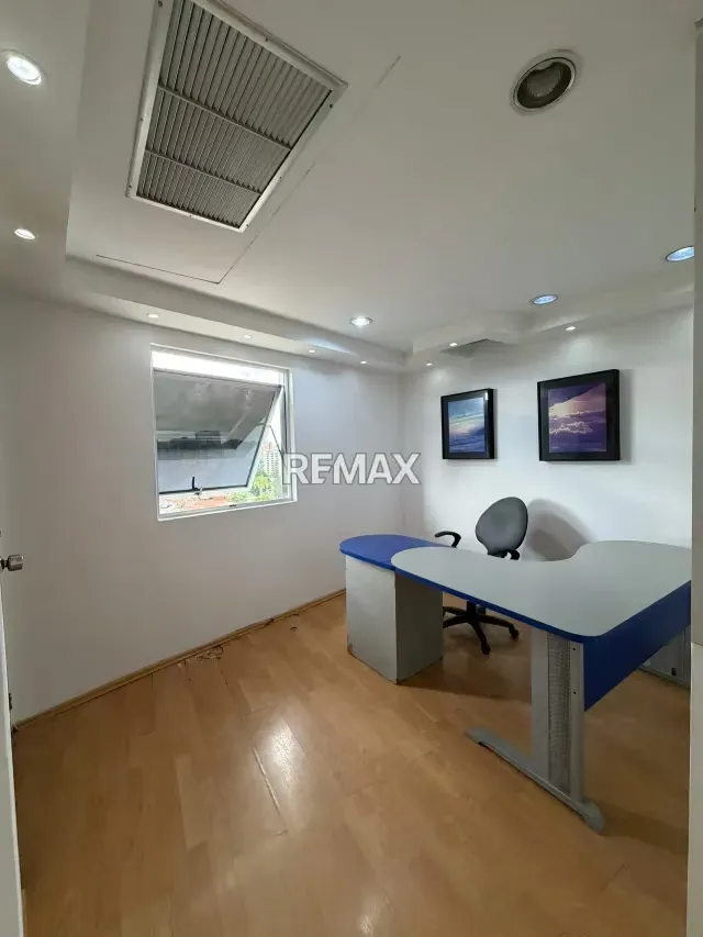 En venta oficina en la Torre Ejecutiva - 4 av del Parral Valencia Carabobo - 7
