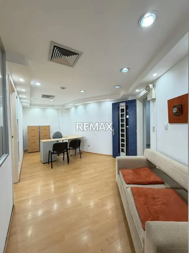 En venta oficina en la Torre Ejecutiva - 4 av del Parral Valencia Carabobo - 9