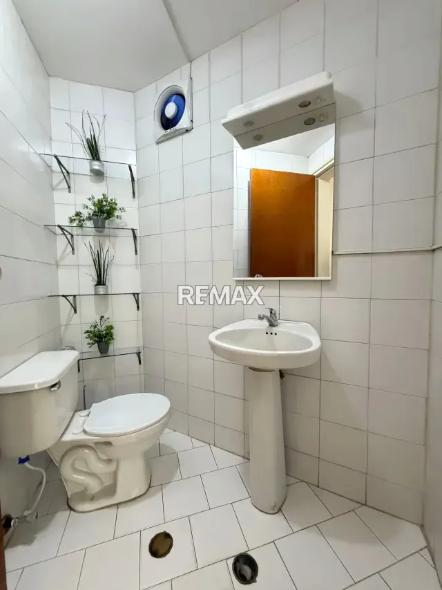 En venta oficina en la Torre Ejecutiva - 4 av del Parral Valencia Carabobo - 10