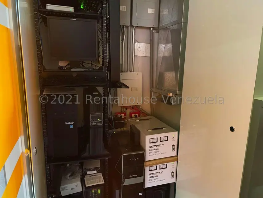 Oficina en Venta en Los Palos Grandes, Distrito Metropolitano - 24