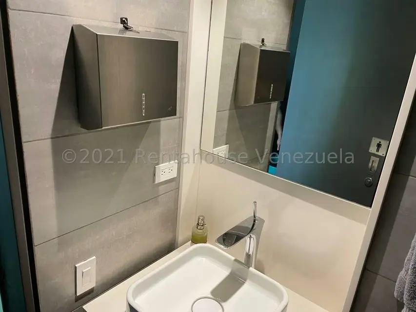Oficina en Venta en Los Palos Grandes, Distrito Metropolitano - 27