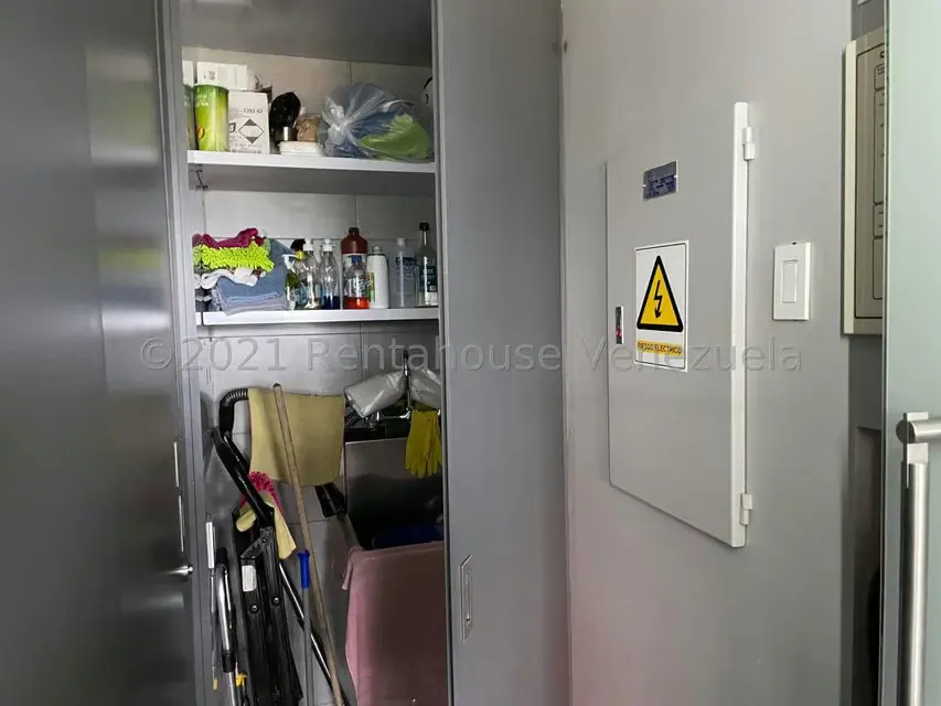 Oficina en Venta en Los Palos Grandes, Distrito Metropolitano - 29