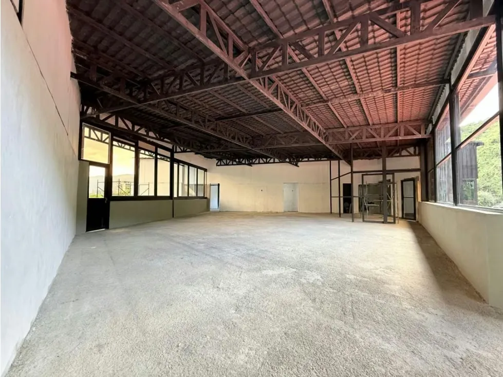 Se vende casa comercial 1558m2 San Roman - 16
