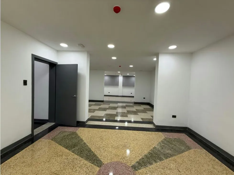 Se vende casa comercial 1558m2 San Roman - 5