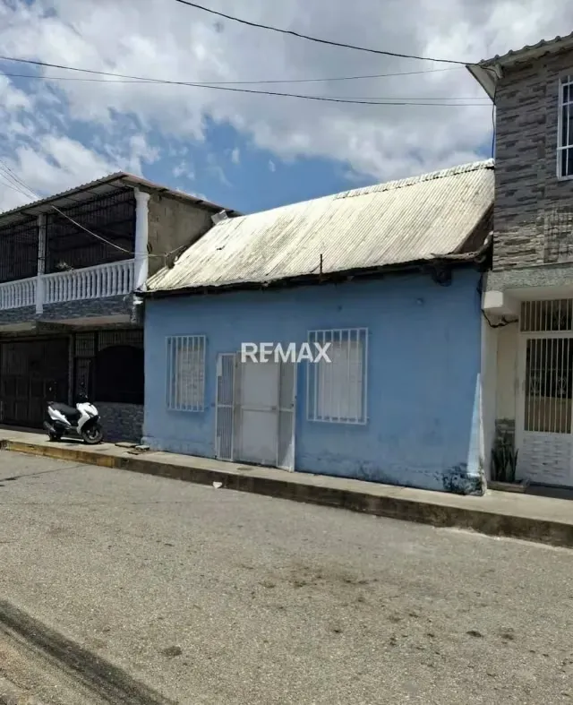 Casa en Venta, Ubicada en Av. 3 del Municipio Motatán, Estado Trujillo - 2
