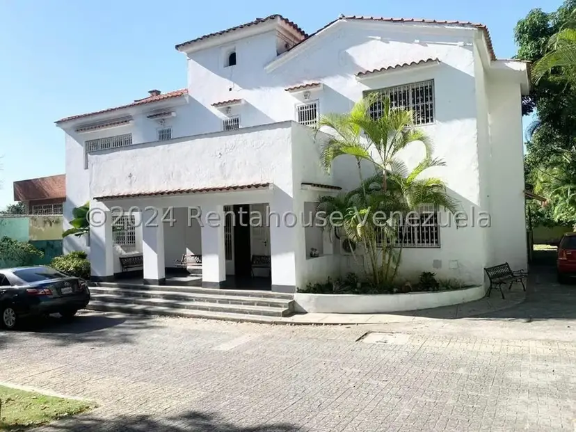 Comercial (Local Comercial) en Alquiler en La Florida, Distrito Metropolitano