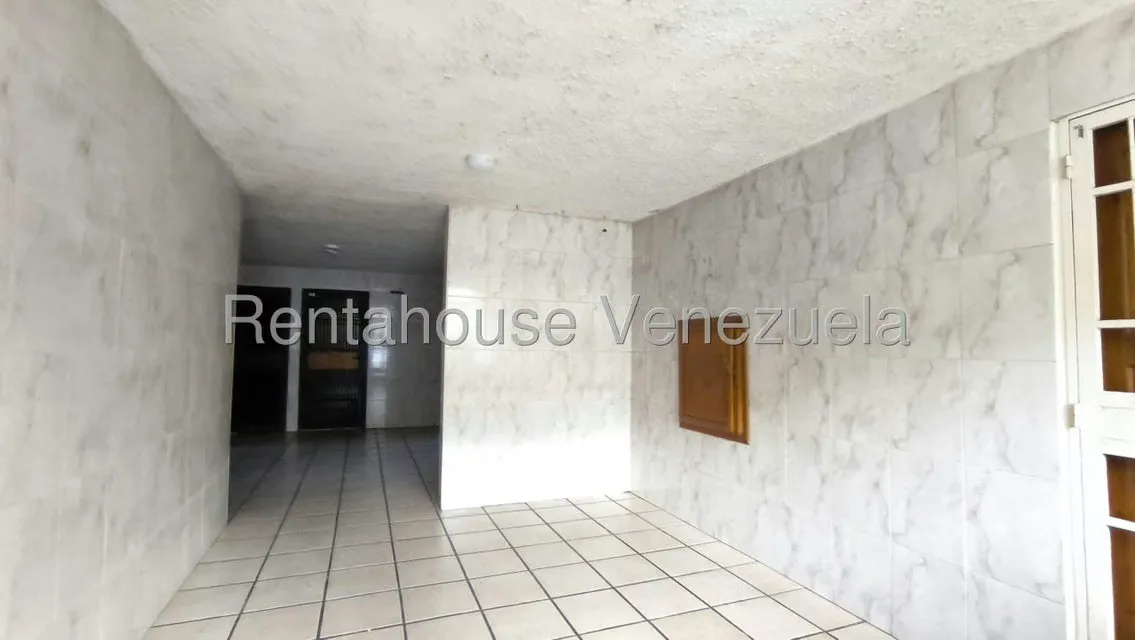 Apartamento (1 Nivel) en Venta en Los Andes, Carabobo - 4