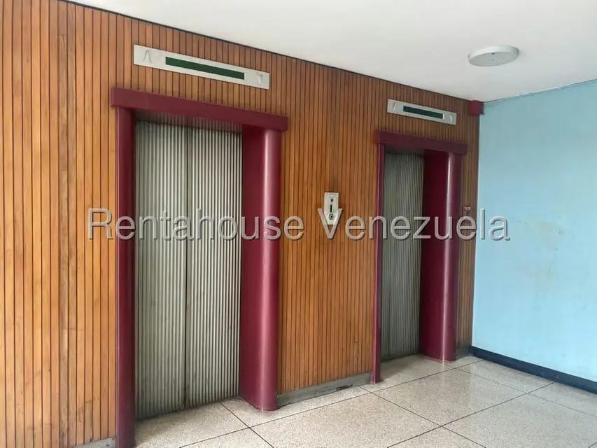 Oficina en Venta en Parroquia Catedral, Distrito Metropolitano - 5