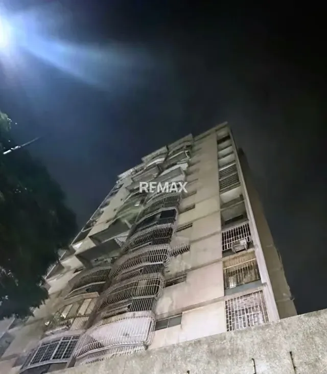 PENT-HOUSE EN VENTA - URB. CHACAO