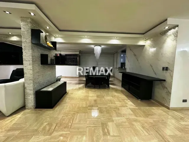 PENT-HOUSE EN VENTA - URB. CHACAO - 3