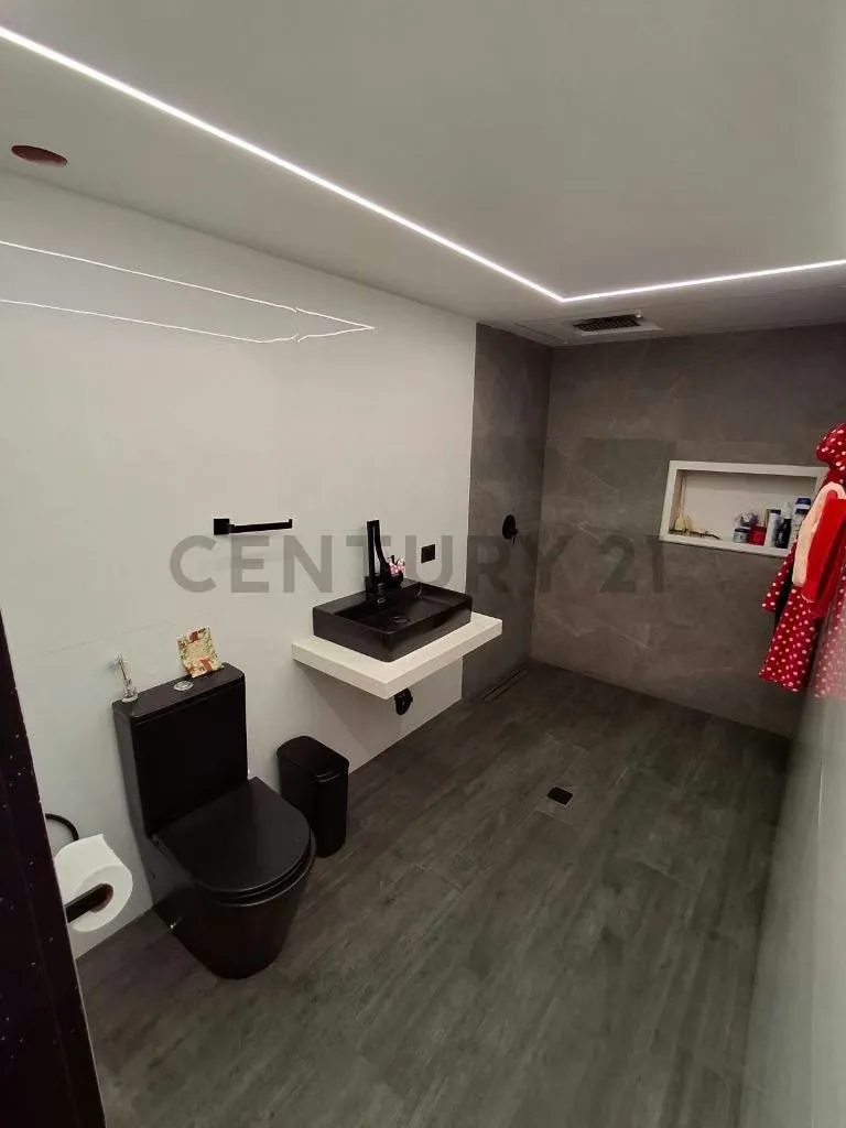 Apartamento en venta, Quinta Crespo, Parroquia Sta Teresa, Caracas. L.Ll - 9