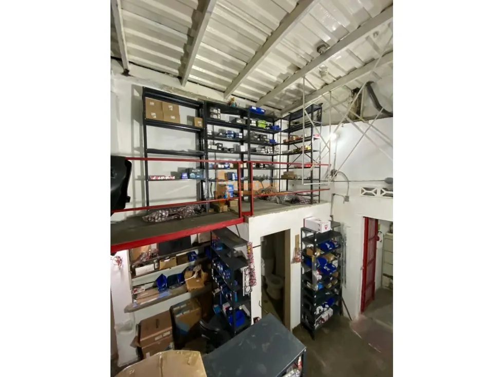 Venta de local en av. Bolívar de Naguanagua - 14