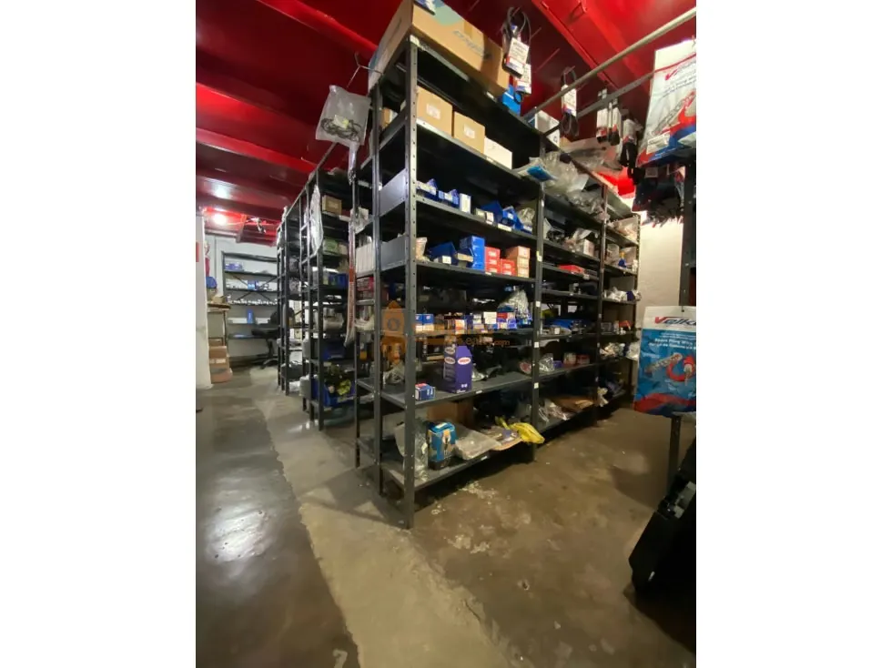 Venta de local en av. Bolívar de Naguanagua - 4