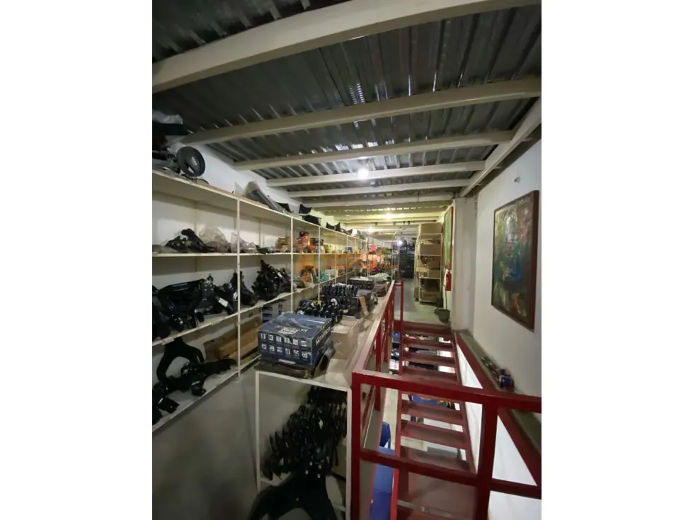 Venta de local en av. Bolívar de Naguanagua - 8